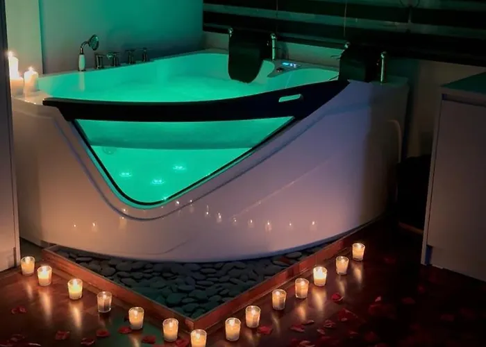 Lunarist Luxury Private Jacuzzi Blloku Tiran