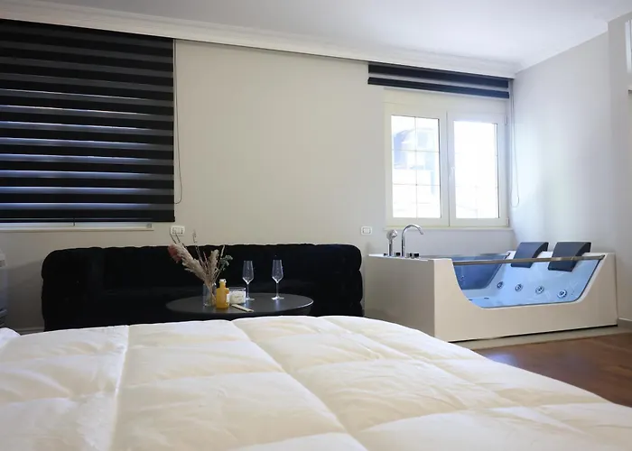 Daire Lunarist Luxury Private Jacuzzi Blloku