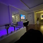 Lunarist Luxury Private Jacuzzi *