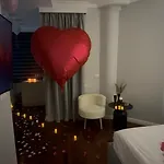 Apartamento Lunarist Luxury Private Jacuzzi Blloku *