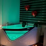 아파트 Lunarist Luxury Private Jacuzzi Blloku