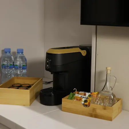 Lunarist Luxury Jacuzzi - Blloku Apartament *