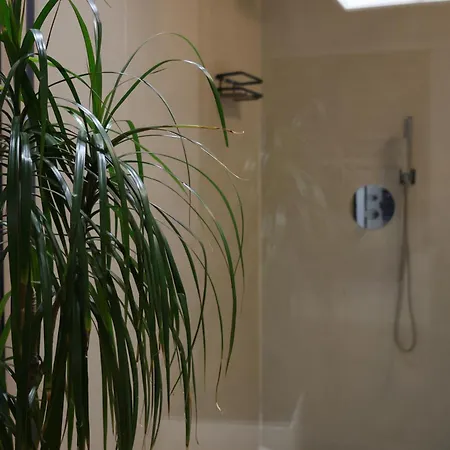 Lunarist Luxury Jacuzzi - Blloku * Tiran