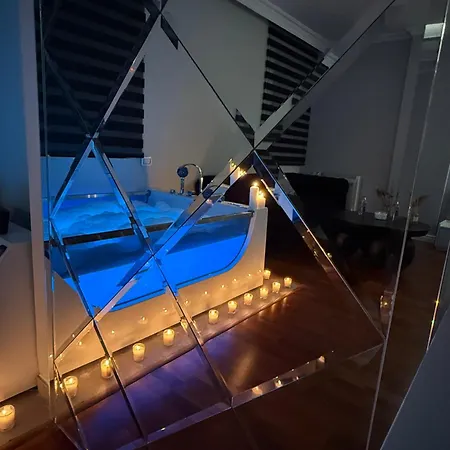 Lunarist Luxury Private Jacuzzi * Τίρανα