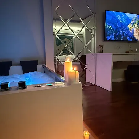 Lunarist Luxury Private Jacuzzi * Tirana