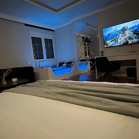 Lägenhet Lunarist Luxury Jacuzzi - Blloku *