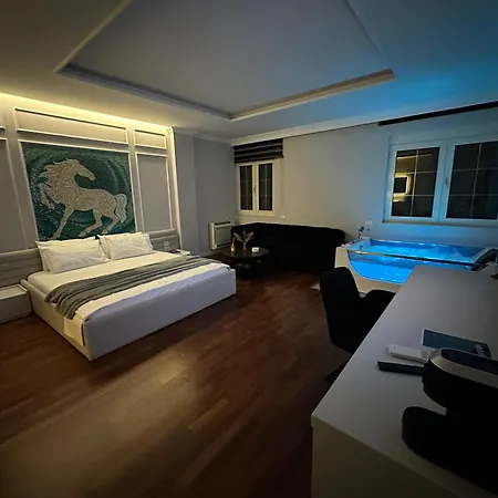 Lunarist Luxury Private Jacuzzi *