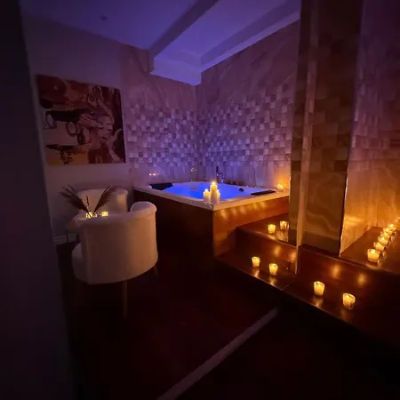 Lunarist Luxury Jacuzzi - Blloku