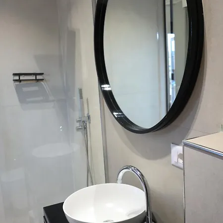 Lunarist Luxury Jacuzzi - Blloku Apartamento Tirana