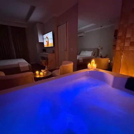Lunarist Luxury Jacuzzi - Blloku Apartament *