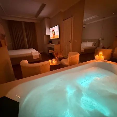 Lunarist Luxury Private Jacuzzi Appartement