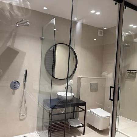 Lunarist Luxury Jacuzzi - Blloku Apartament *