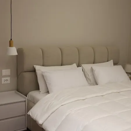 Apartamento Lunarist Luxury Private Jacuzzi Tirana
