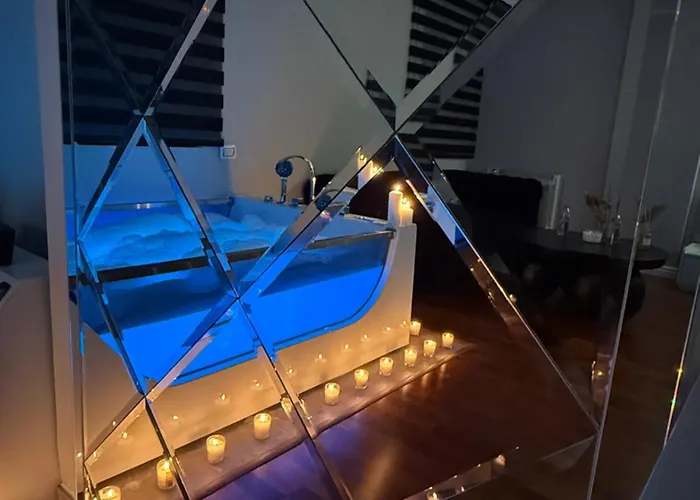 Lunarist Luxury Private Jacuzzi Suites Blloku Tirana * 地拉那