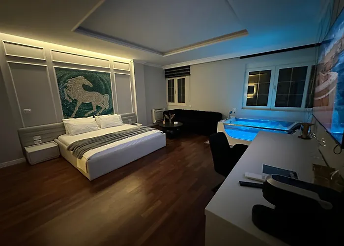 Lunarist Luxury Private Jacuzzi Blloku *
