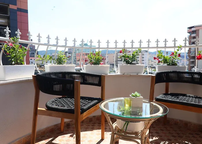 Lunarist Luxury Private Jacuzzi Blloku Apartament *