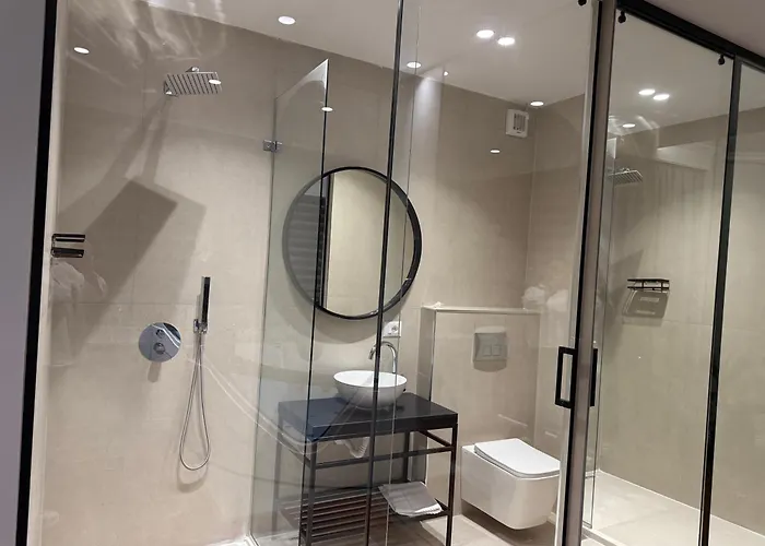 Lunarist Luxury Private Jacuzzi Blloku Apartament *