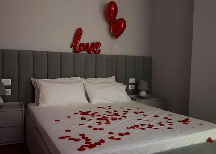 Appartement Lunarist Luxury Private Jacuzzi Blloku Tirana