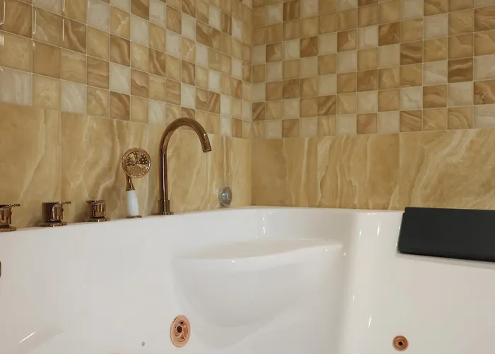 Apartament Lunarist Luxury Private Jacuzzi Blloku Tirana